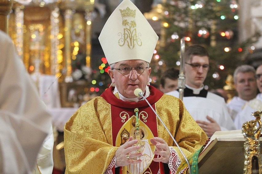 Błogosławiony Wincenty Kadłubek patronem Jędrzejowa. Mszę sprawował Nuncjusz Apostolski