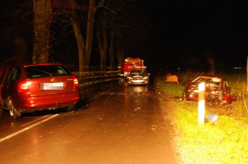 Wypadek na trasie Kwidzyn - Rakowiec. Ranna 18-latka w ciąży, jej dziecko zmarło [ZDJĘCIA]