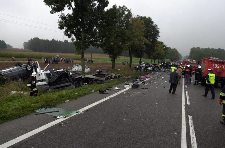 Dokładnie o godz. 6.44 autokar z białostockimi maturzystami,...