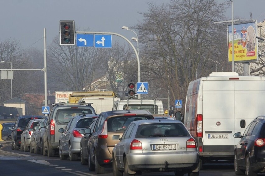 Wrocław: Nie działa sygnalizacja na skrzyżowaniu Karkonoskiej i Zwycięskiej [FOTO]