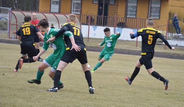 4-ligowe pojedynki obejrzą kibice na ośmiu stadionach, m.in. w Namysłowie i Gogolinie.