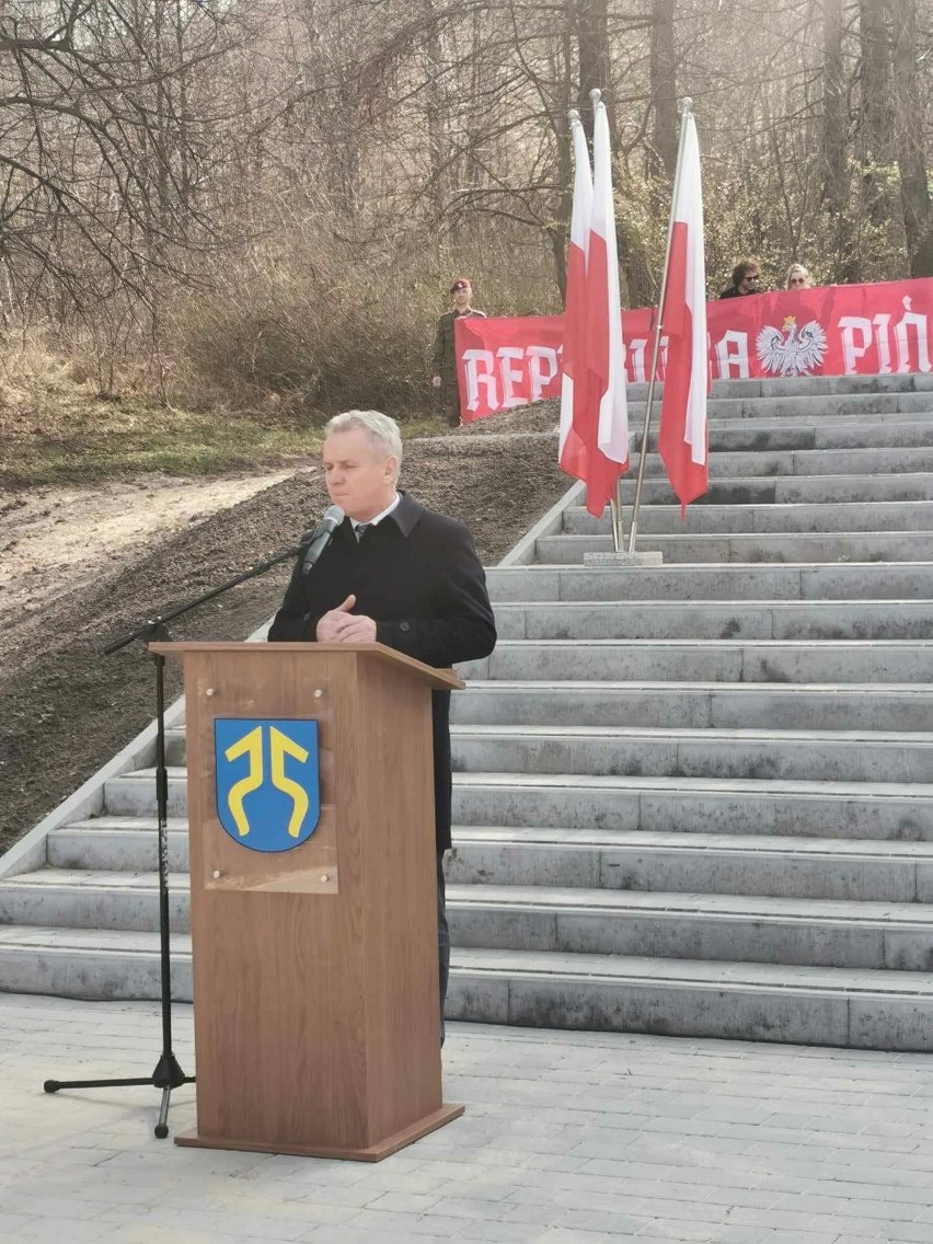 Otwarcie pomnika Republiki Pińczowskiej po remoncie.