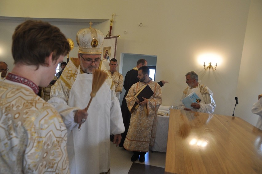 Biskup Włodzimierz Juszczak święci cerkiew w Bielicy koło...