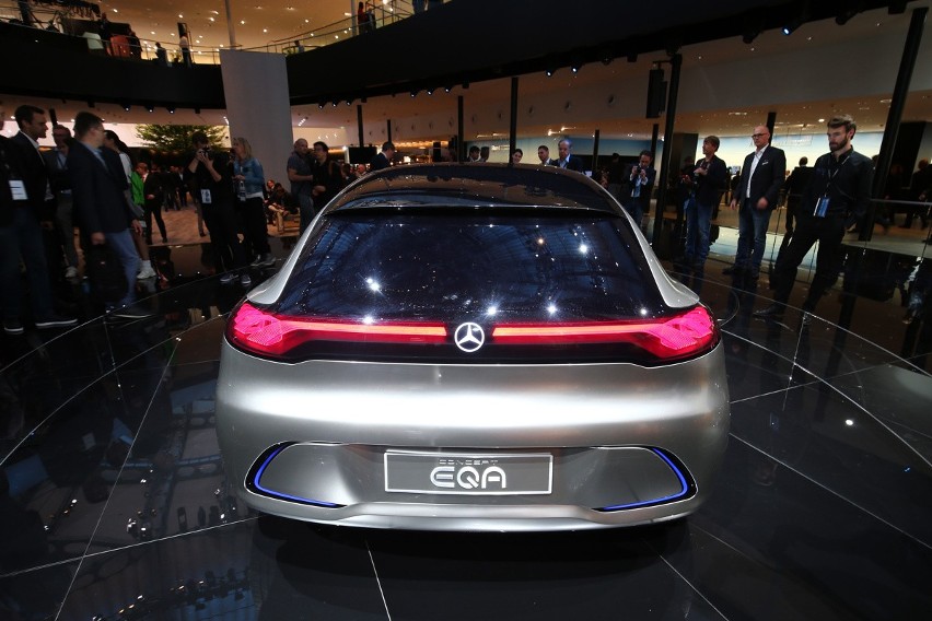 Napęd Concept EQA składa się z dwóch silników elektrycznych....