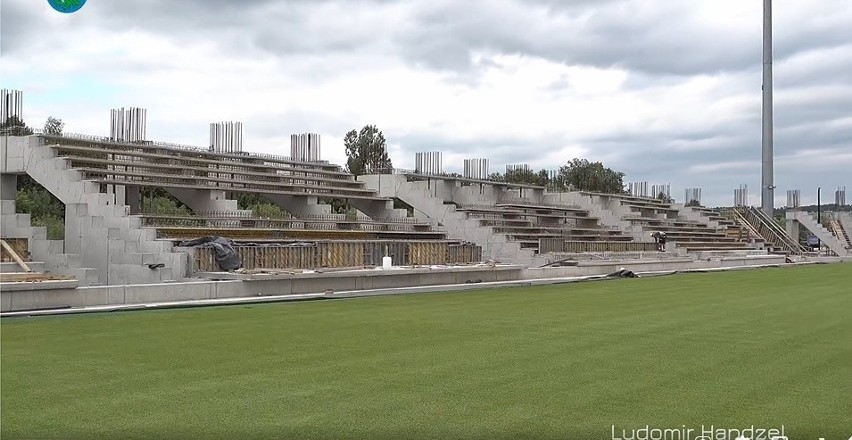 Nowy Sącz. Na placu budowy stadionu Sandecji praca wre. Zdjęcia z placu budowy 