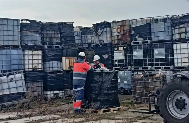 Utylizowanie niebezpiecznych odpadów spółka rozpoczęła od tych, znalezionych w Chabielicach, niedaleko Łodzi.