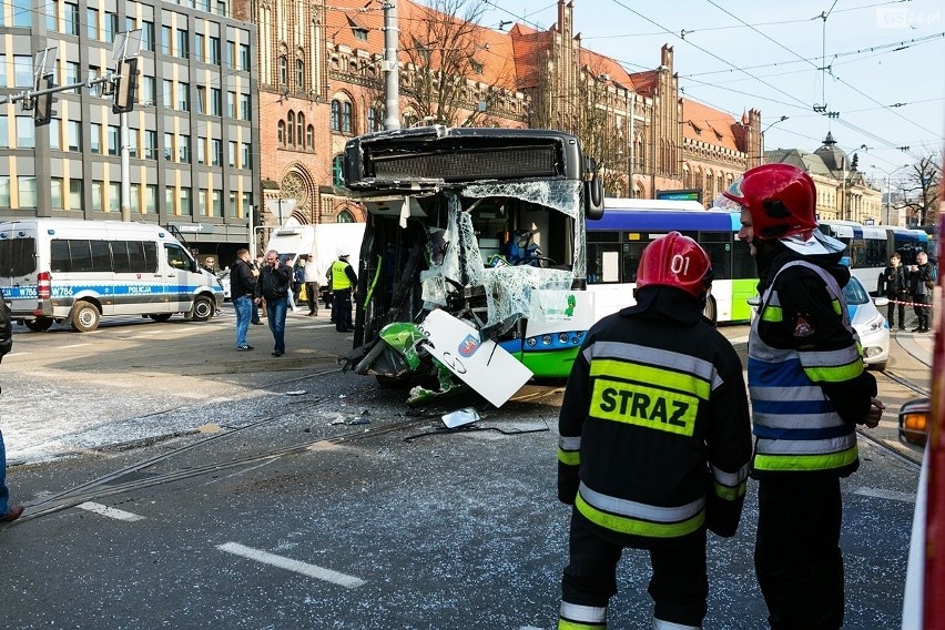 Po wypadku na Bramie Portowej w Szczecinie. Jest opinia ws. fatalnego zderzenia. Ale prokuratura ma pytania
