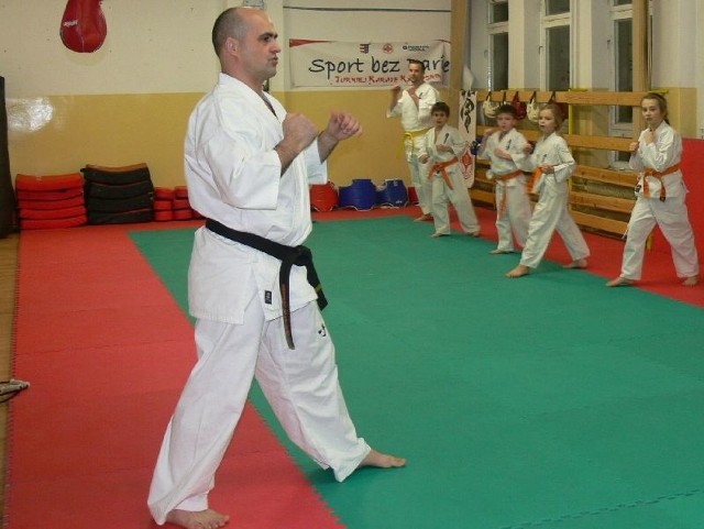Prezes gorzyckiego Klubu Karate Krzysztof Ostrowski nie ukrywał, że zależy mu dotychczasowej siedzibie, ponieważ stowarzyszenie dostosowało pomieszczenie pod kątem zapewnienia bezpieczeństwa ćwiczącym.