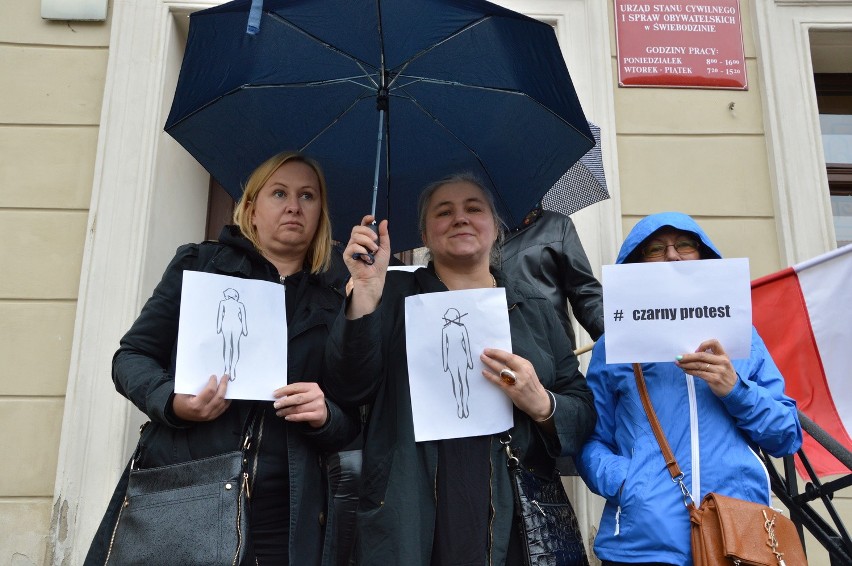 Czarny protest Świebodzin