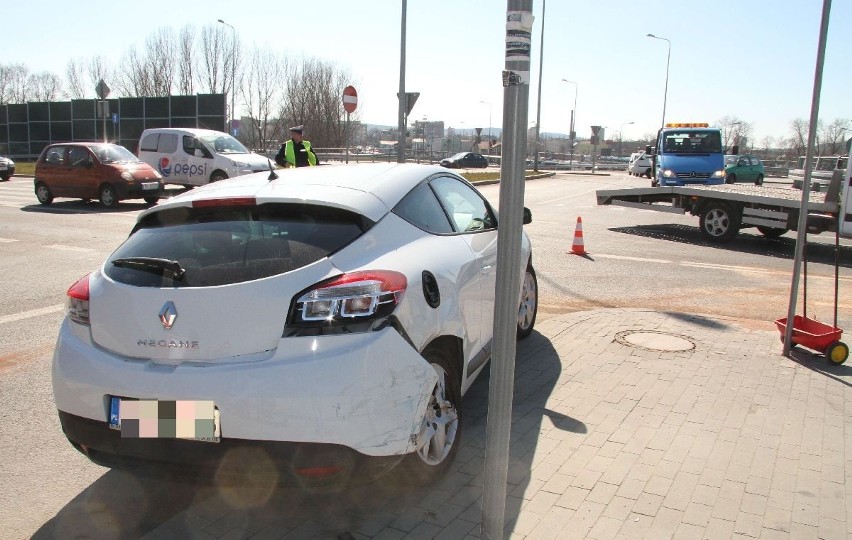 Wypadek na skrzyżowaniu w Kielcach 