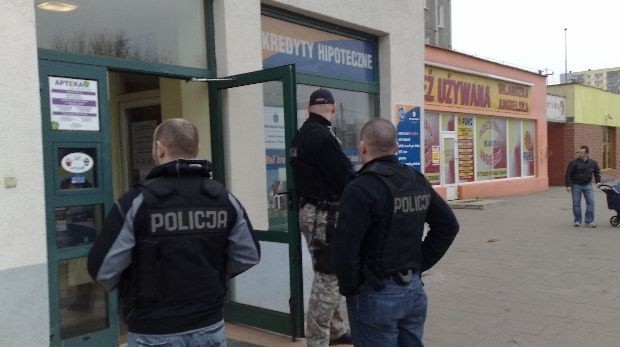 Napadł na placówkę bankową w Bydgoszczy, ale wpadł w ręce policji [zdjęcia, wideo]