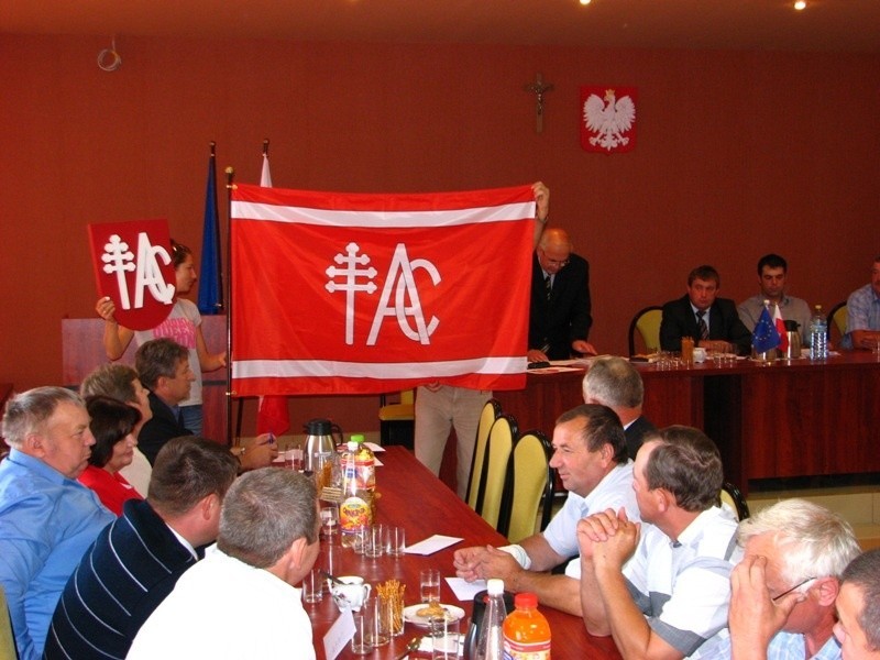 Radni gminy Andrzejewo zatwierdzili wzór flagi i herbu...