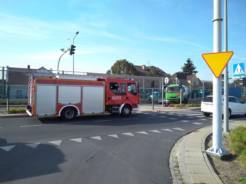 Poznań: Wypadek na ul. Bukowskiej. Dwa auta zderzyły się z...