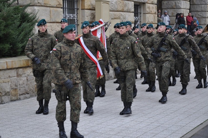 Święto Nauki Wrocławskiej rozpoczęło się pod pomnikiem...