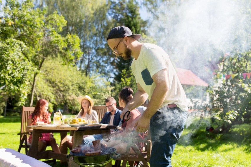 Grillowanie na balkonie teoretycznie jest legalne, ale...