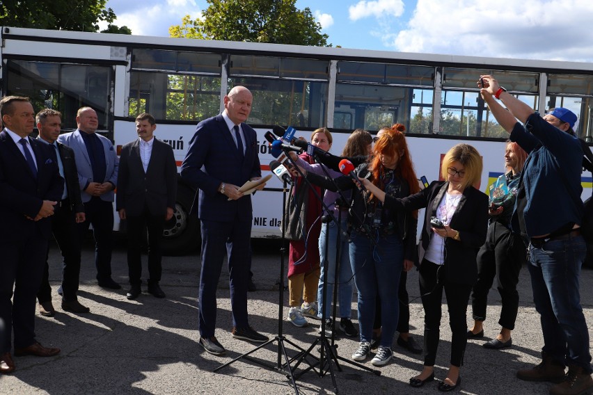 Jelcze, które pojadą do Łucka, zostały w poniedziałek...