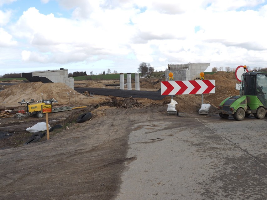 W poniedziałek obejrzeliśmy plac budowy trasy S11 w...