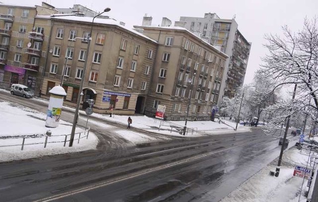 Główne drogi są już czarne.