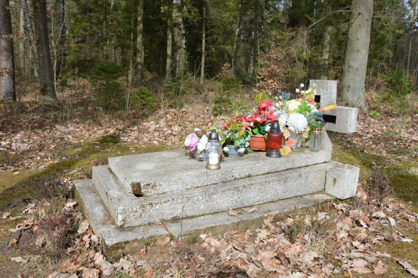 Dziechno - ekshumacja niemieckiego żołnierza.