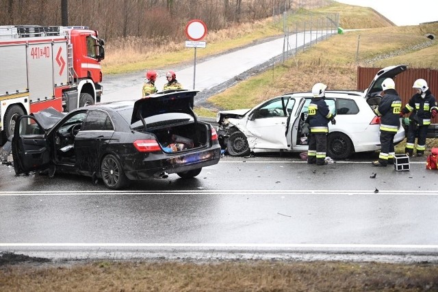 Kierowca z powiatu toruńskiego, który spowodował wypadek 30.01.2022 na DK55 na skraju powiatów chełmińskiego i grudziądzkiego, był pod wpływem środków odurzających - wykazały wstępne badania