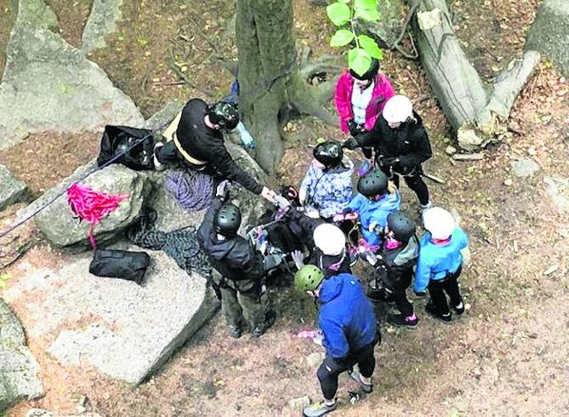 Studenci wzięli udział w szkoleniach wysokościowych oraz w zajęciach z  terenoznawstwa w górach.