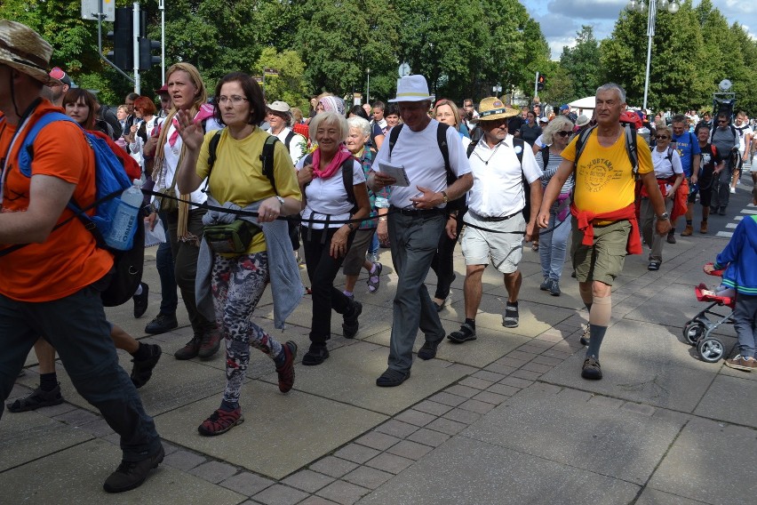 Pielgrzymka Krakowska dotarła na Jasną Górę [ZDJĘCIA]