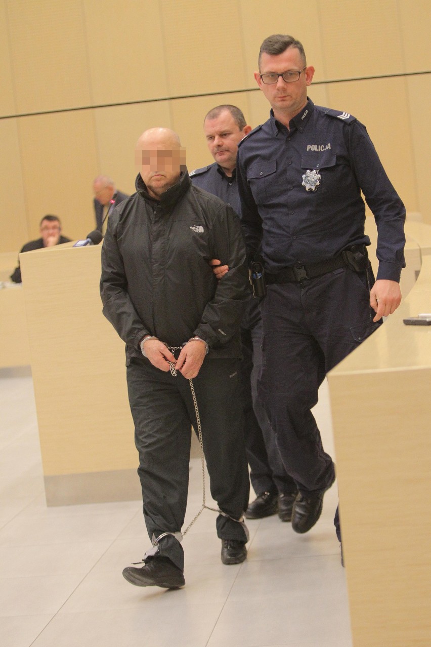 Poznański sąd przesłuchał w środę 17 świadków w procesie...