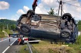 Wypadek w Siołkowej. Samochód dachował, a kierowca zakończył podróż w szpitalu [ZDJĘCIA]