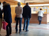 Seniorzy z Torunia zostaną bez geriatry? Pacjenci likwidowanych poradni mają znaleźć opiekę w innym miejscu