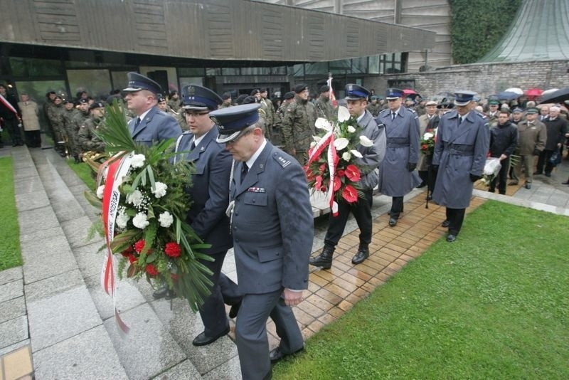 Wrocław: Uczcili uchwalenie Konstytucji 3 Maja (ZDJĘCIA)