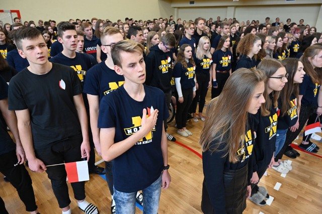 W kieleckim "Norwidzie" hymn śpiewało 900 osób!