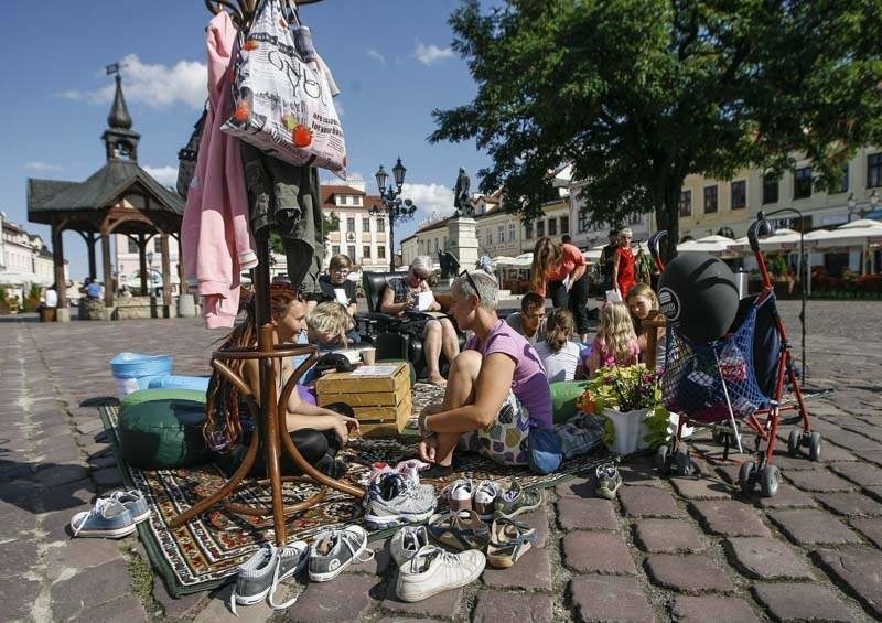 Akcja "Latający dywan" w Rzeszowie. Napij się kawy, posłuchaj bajki [FOTO]