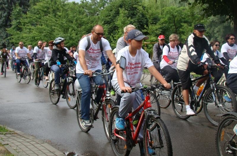 Oświęcim. Rodzinny Rajd Rowerowy po raz 20. Na starcie stanęło ponad 1000 rowerzystów [ZDJĘCIA]