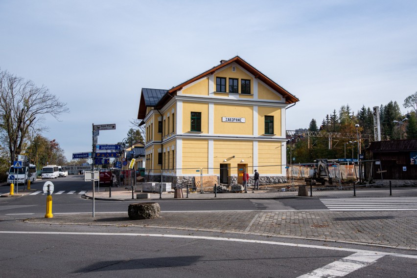 Zakopane. Rozpoczyna się budowa parkingu wielopoziomowego przy dworcu kolejowym  