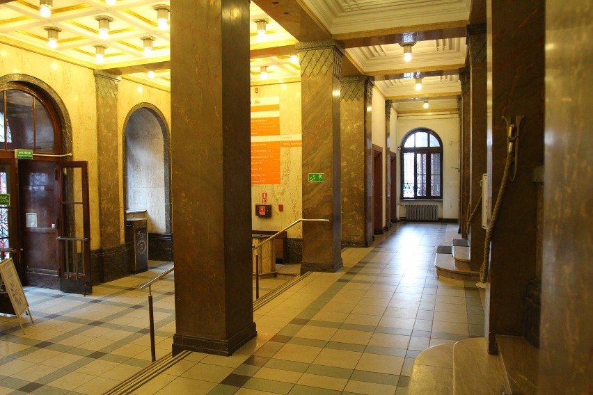 Bank Śląski - pierwsza siedziba przy ul. Mickiewicza w...
