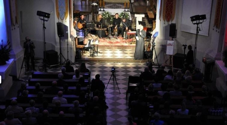 Na Świętym Krzyżu odbył się wyjątkowy koncert z okazji 100-lecia odzyskania niepodległości [ZDJĘCIA]