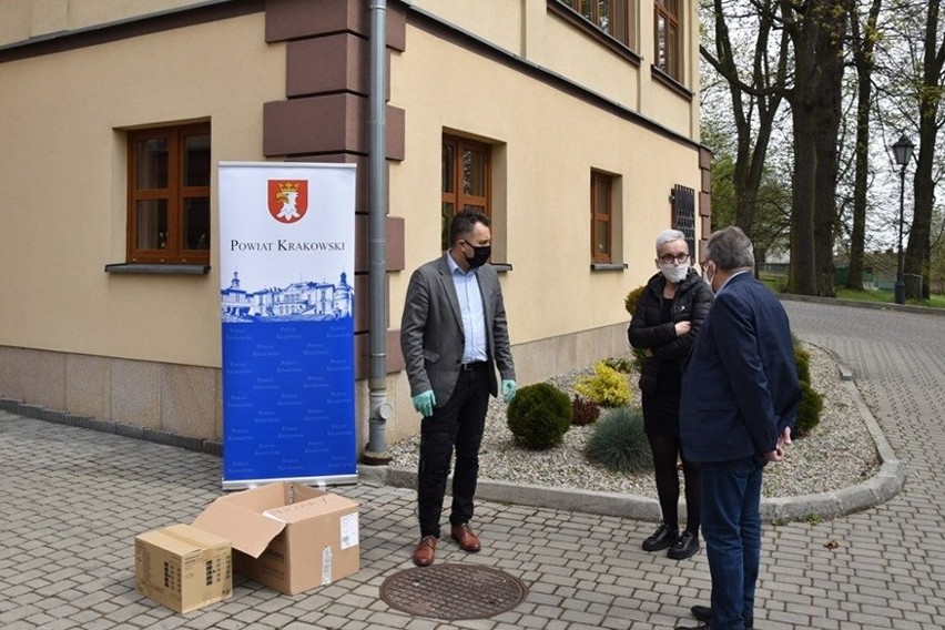 Dostawa produktów ochrony osobistej, środków czystości oraz...