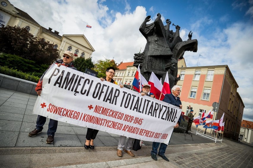 We wtorek  minęło 80 lat od dnia, kiedy sowieci, łamiąc...