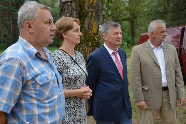 Wśród gości byli wójtowie Mieczysław Pękul i Andrzej Łapiński oraz radny sejmiku Marian Krupiński oraz przewodnicząca Rady Gminy Beata Pieńkos