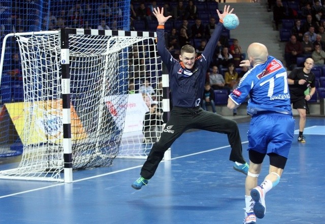 Krzysztof Szczecina miał sporo pracy w bramce Pogoni.