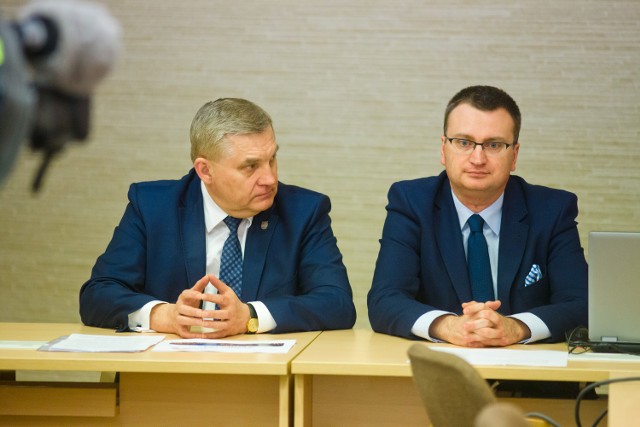W najbliższych dniach zastępca prezydenta Białegostoku Rafał Rudnicki (po prawej) odwiedzi powstańca w jego domu i serdecznie przeprosi za zaistniałą sytuację