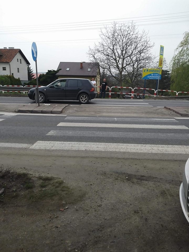 Wypadek w Giebułtowie, korek na trasie Kraków-Olkusz [KRÓTKO]