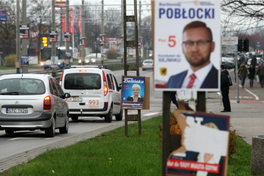 Walka z plakatami wyborczymi w Gdyni. Nie pojawią się przy gminnych drogach?