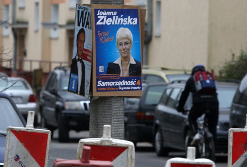 Walka z plakatami wyborczymi w Gdyni. Nie pojawią się przy gminnych drogach?