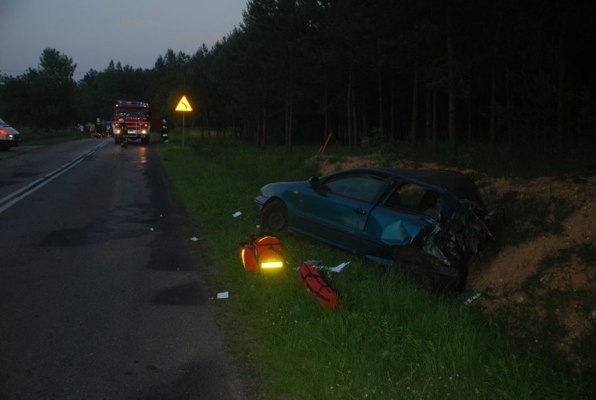 Wypadek w Moczydle: Trzy osoby zostały ranne po zderzeniu opla i fiata [ZDJĘCIA]