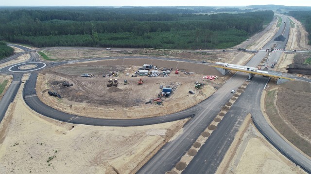 W regionie trwa budowa drogi ekspresowej S11 na odcinku z Koszalina do Bobolic. Przyjrzeliśmy się, jak prace przebiegały w ostatnich tygodniach.Zobaczcie zdjęcia >>>