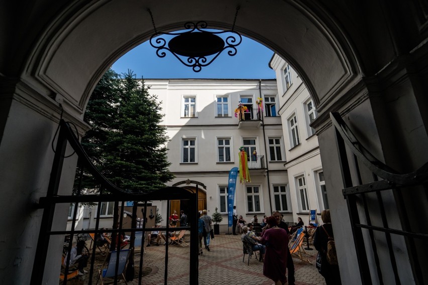 Akademia Teatralna w weekend otwiera się na mieszkańców Białegostoku. Przyjdź, zobacz spektakle, wystawę i poznaj zakamarki uczelni