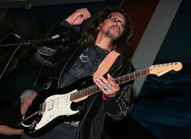 Leon Hendrix, brat słynnego Jimmiego Hendrixa wystąpi w Nowej Dębie.