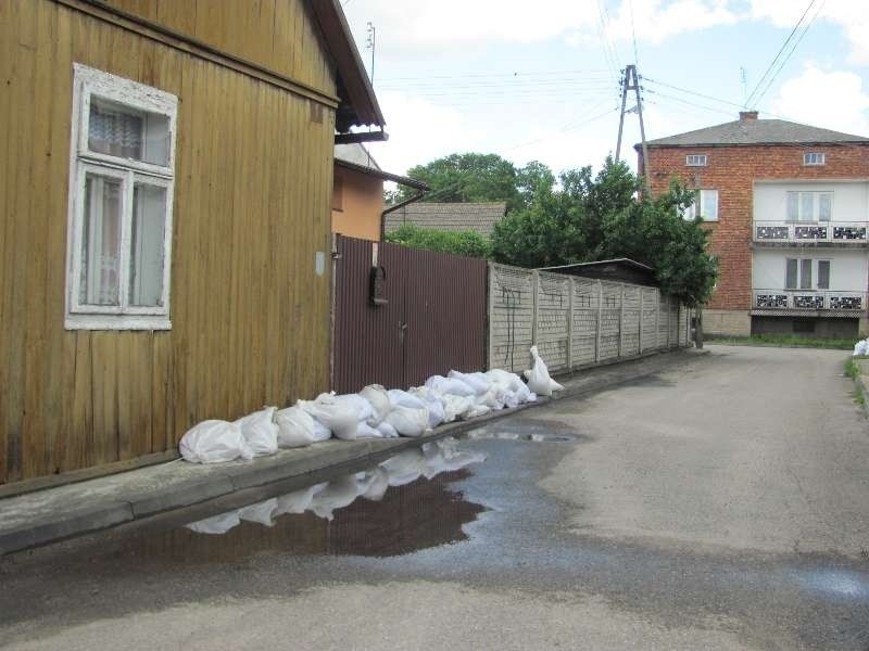 Powódź w Koziegłowach: Gmina po powodzi - zniszczone drogi, uszkodzone mosty [ZDJĘCIA]