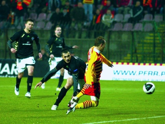 W ten sposób Tomasz Frankowski strzelił jesienią gola, po którym Jagiellonia pokonała Polonię 1:0. Oby dziś Franek znów oszukał obronę Czarnych Koszul.
